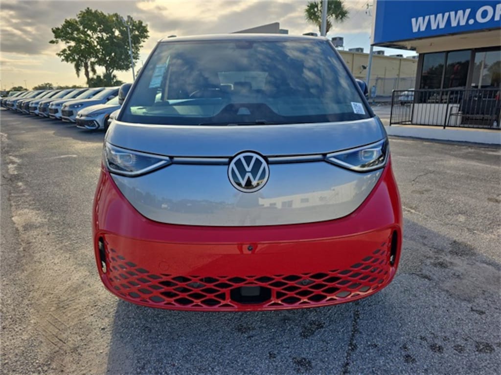 New 2025 Volkswagen ID. Buzz Pro S Plus Van Passenger Van