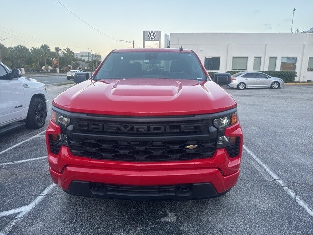 2023 Chevrolet Silverado 1500 Custom photo 2