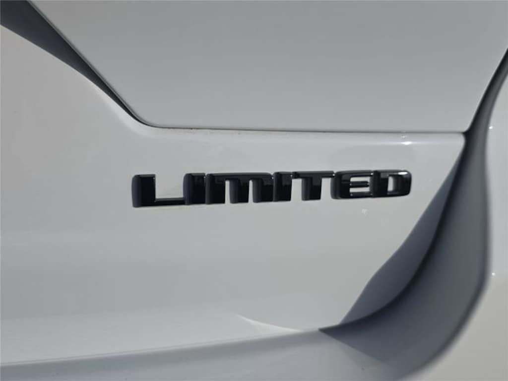 Used 2025 Jeep Grand Cherokee Limited SUV