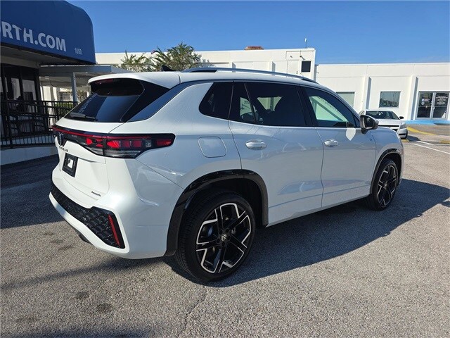 2026 Volkswagen Tiguan SEL R-Line photo 4