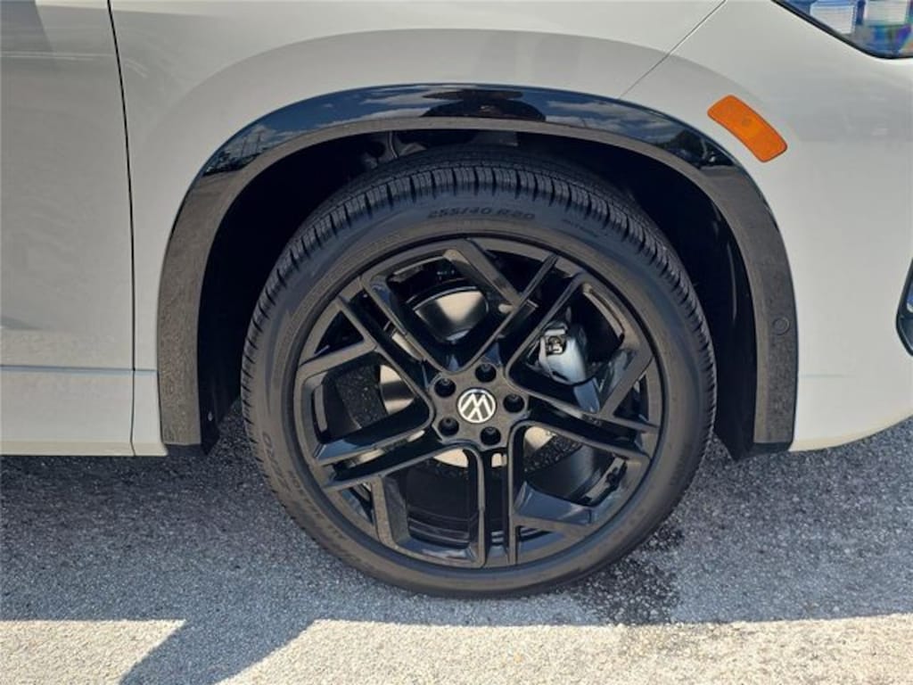 New 2026 Volkswagen Tiguan 2.0T SE R-Line Black SUV