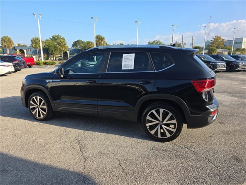 Used 2022 Volkswagen Taos 1.5T SE SUV