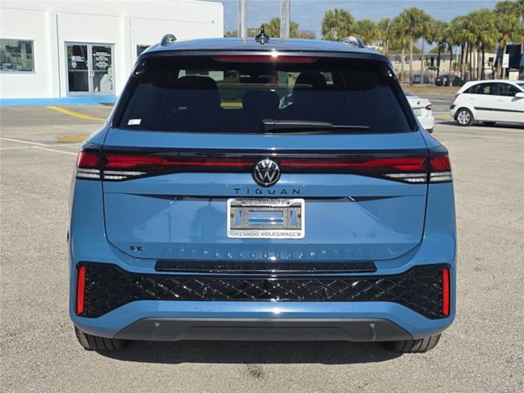 New 2026 Volkswagen Tiguan 2.0T SE R-Line Black SUV
