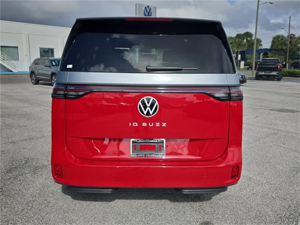 New 2025 Volkswagen ID. Buzz Pro S Plus Van Passenger Van