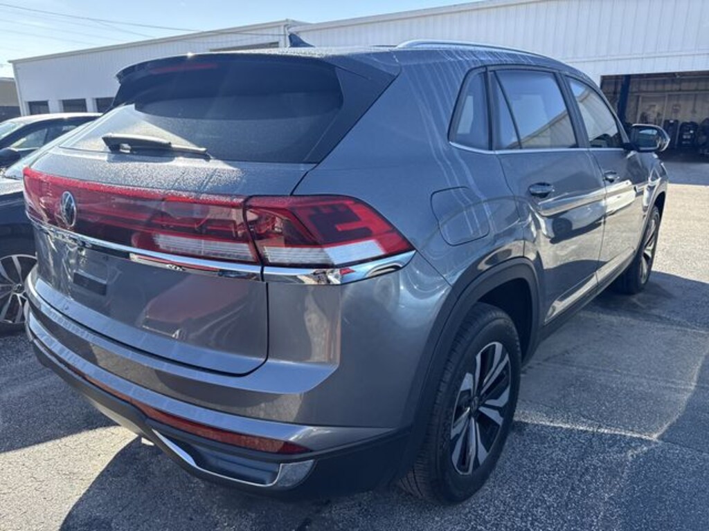 Used 2024 Volkswagen Atlas Cross Sport 2.0T SE SUV