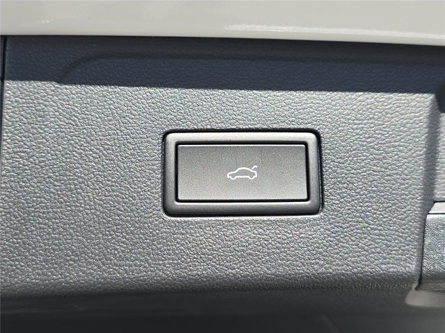 2026 Volkswagen Atlas SE w/Tech - Photo 29