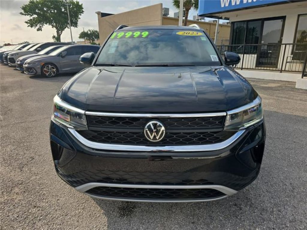 Used 2023 Volkswagen Taos 1.5T SE SUV