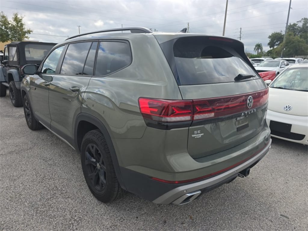 Used 2025 Volkswagen Atlas 2.0T Peak Edition SUV