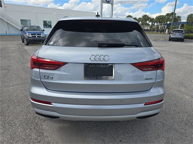 2021 Audi Q3 Premium photo 3