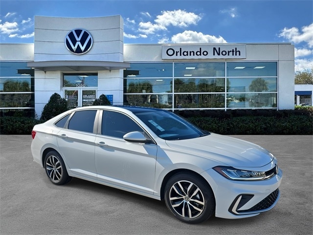 2025 Volkswagen Jetta SE's photo