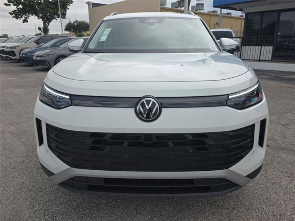 New 2026 Volkswagen Tiguan 2.0T SE SUV