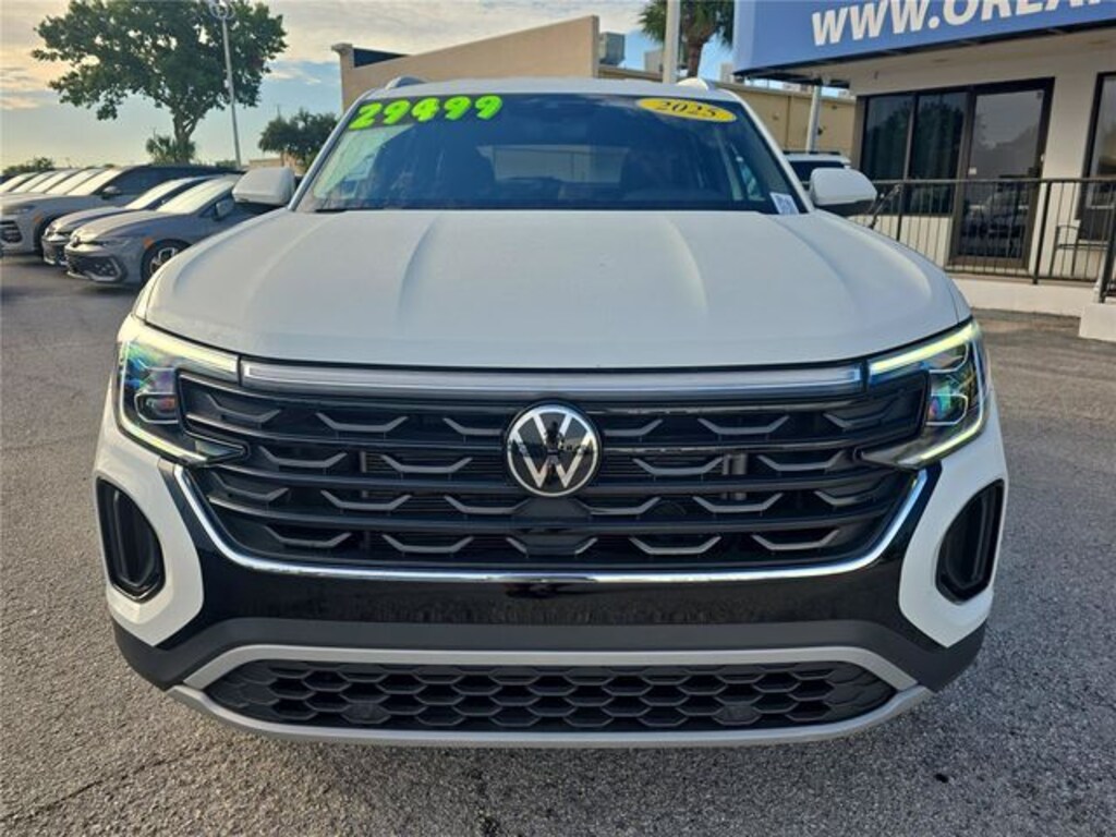 Used 2025 Volkswagen Atlas Cross Sport 2.0T SE SUV