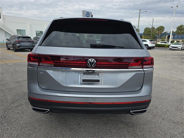 2026 Volkswagen Atlas SE photo 3