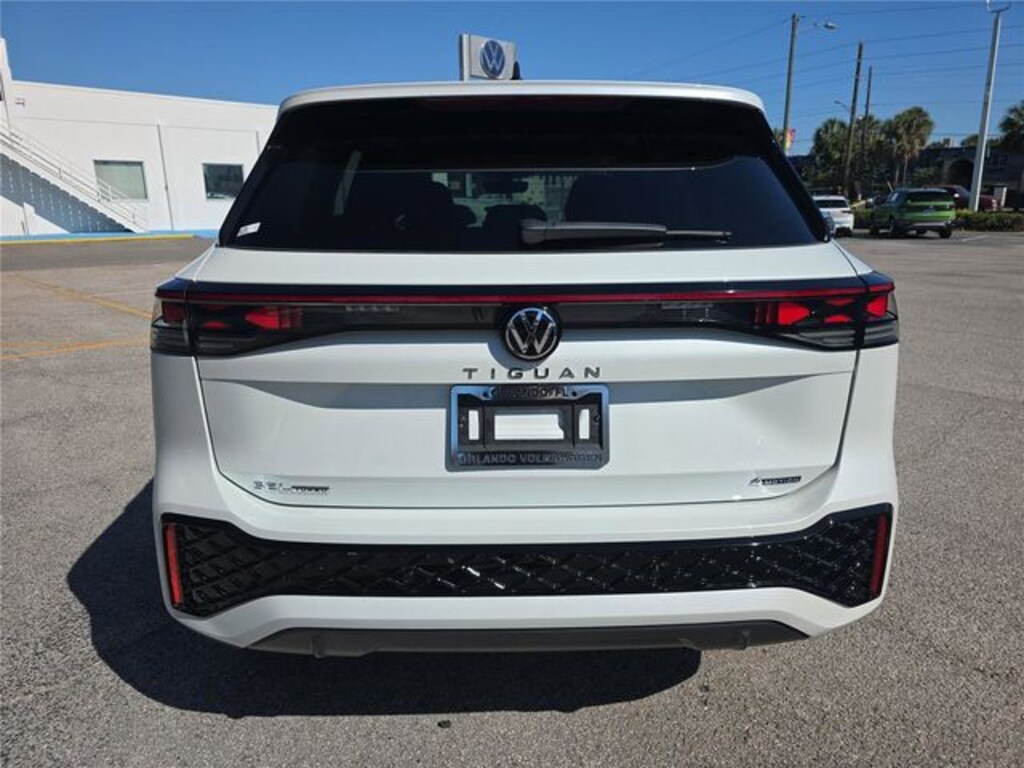 New 2026 Volkswagen Tiguan 2.0T SEL R-Line Turbo SUV