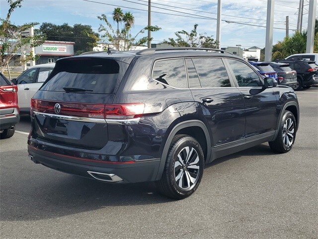 2025 Volkswagen Atlas SE photo 4