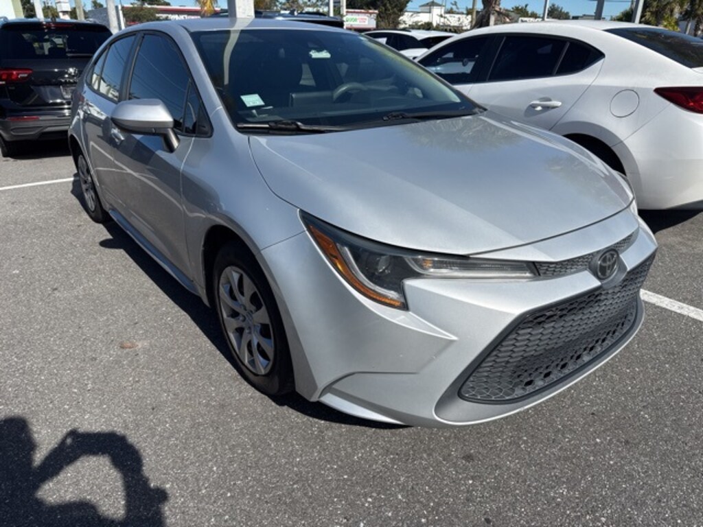 Used 2021 Toyota Corolla LE Sedan