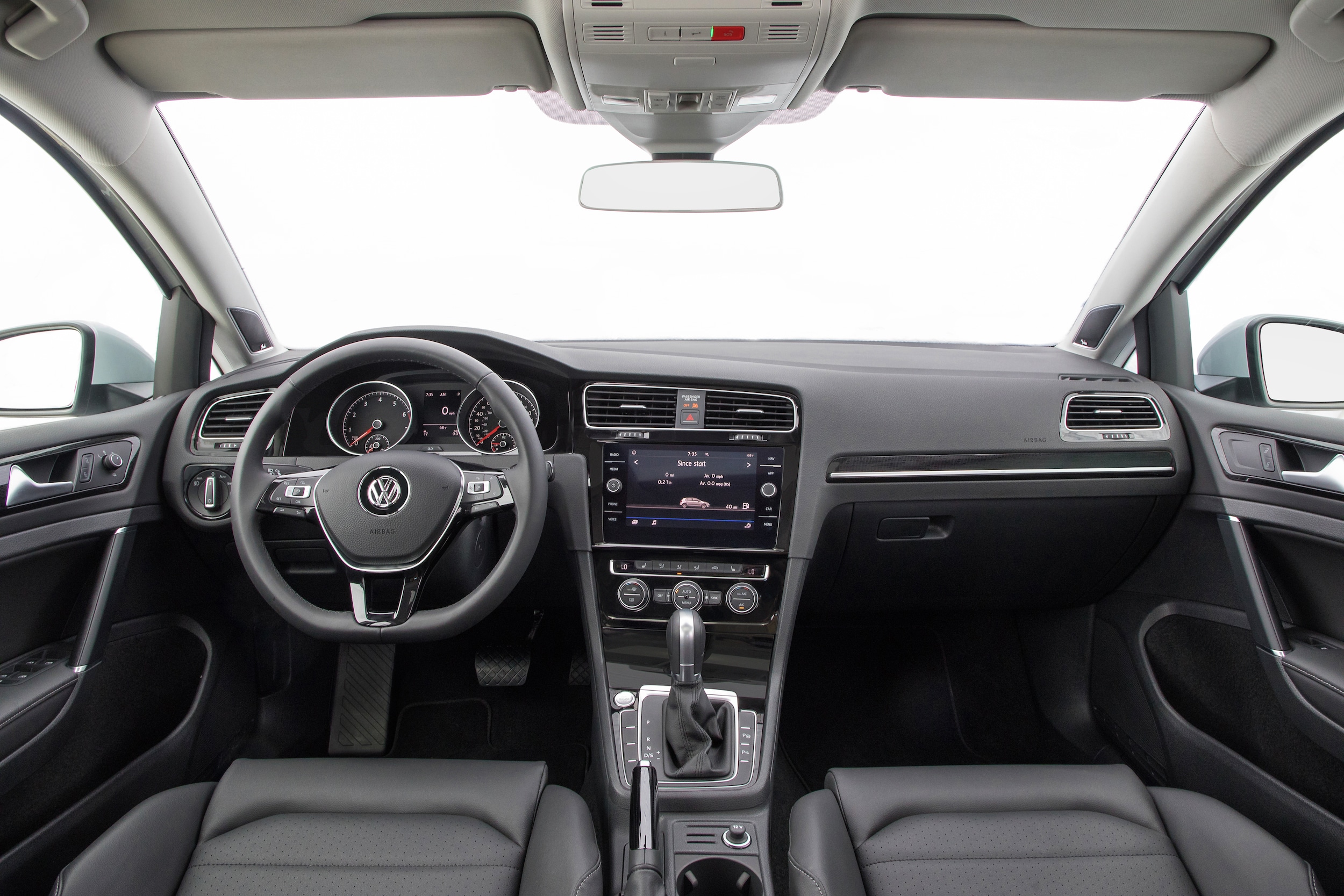 2018 Golf interior