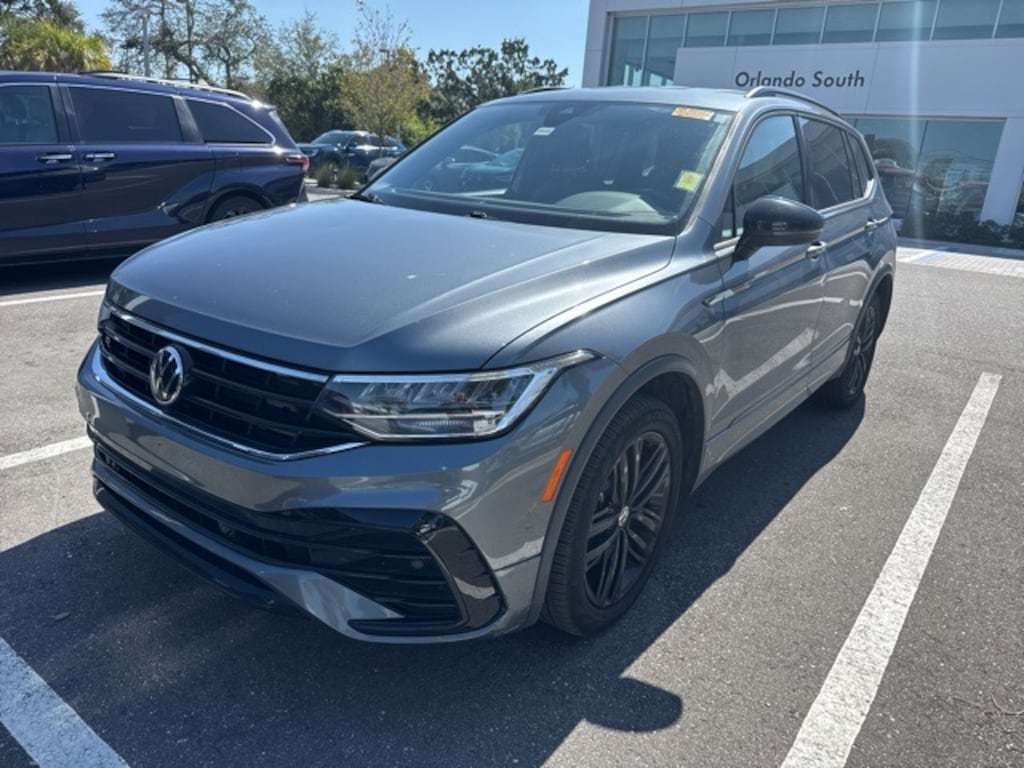 Certified 2022 Volkswagen Tiguan 2.0T SE R-Line Black SUV