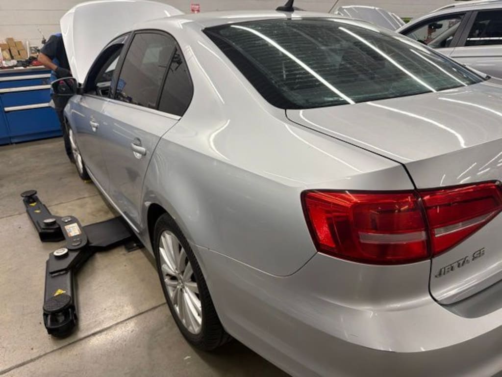 Used 2015 Volkswagen Jetta 1.8T SE Sedan