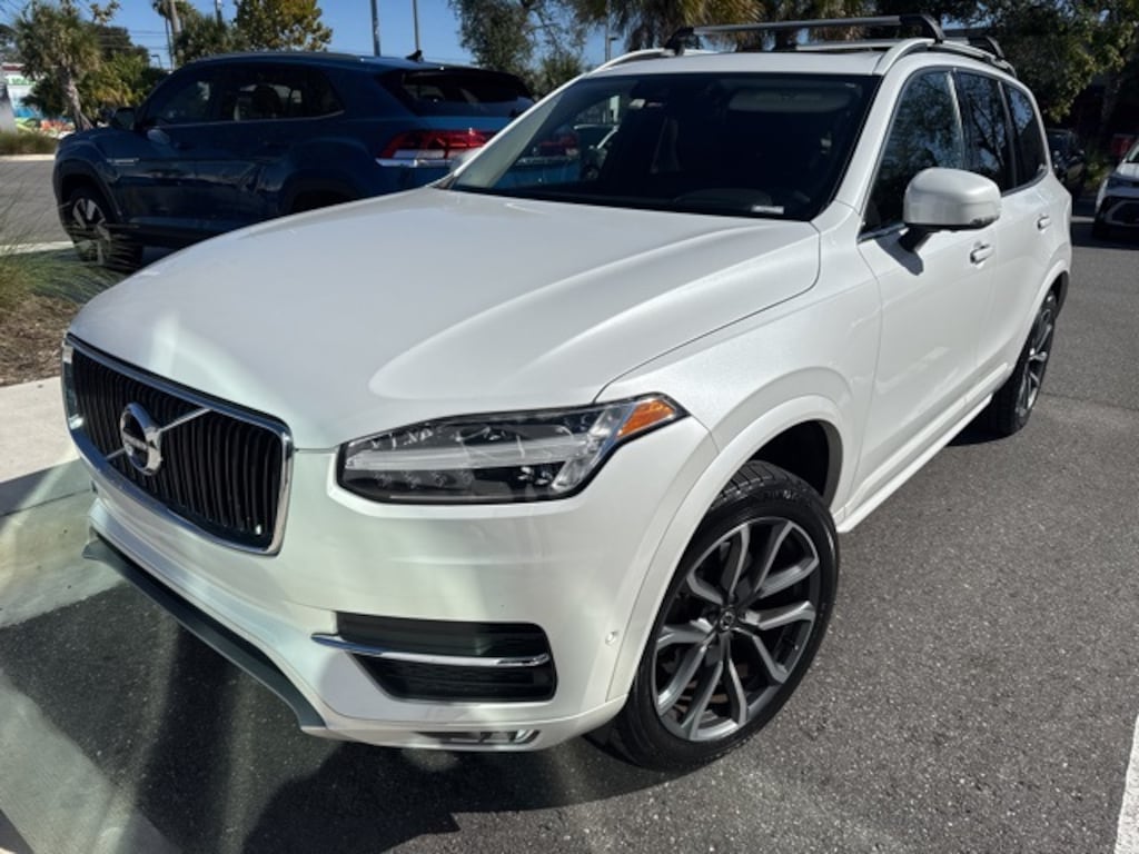Used 2018 Volvo XC90 T5 Momentum SUV