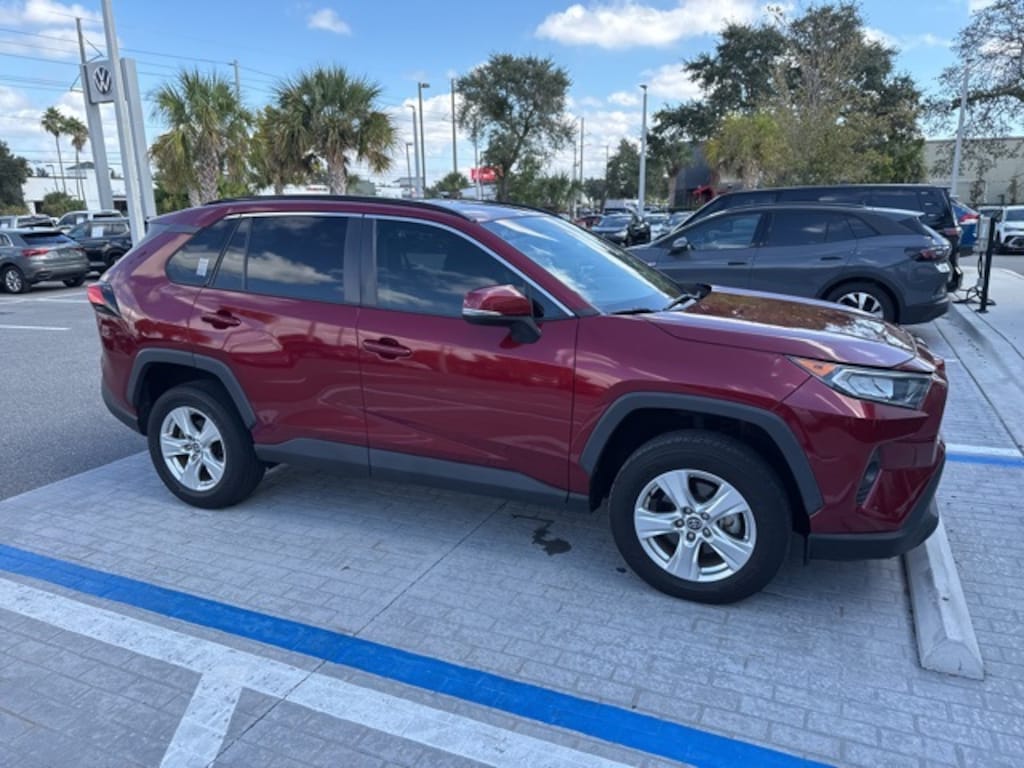 Used 2021 Toyota RAV4 XLE SUV