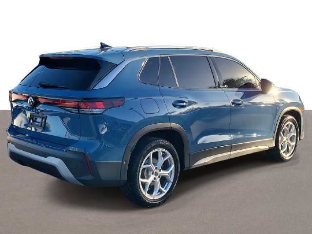 Certified 2025 Volkswagen Tiguan 2.0T SE SUV