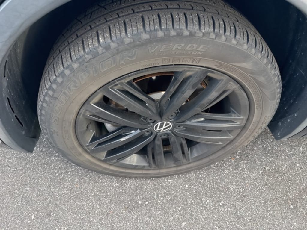 Used 2022 Volkswagen Tiguan 2.0T SE R-Line Black SUV