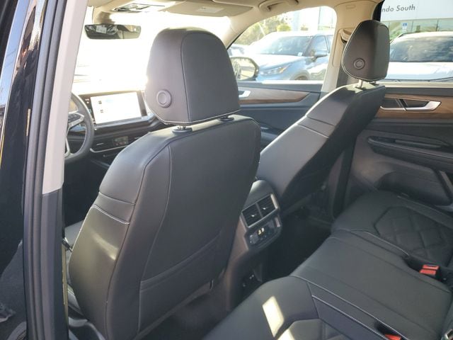2026 Volkswagen Atlas SE w/Tech - Photo 10