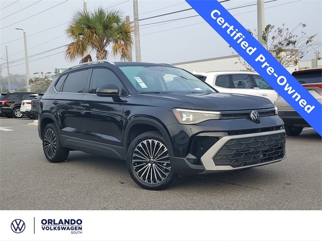 2025 Volkswagen Taos SE's photo