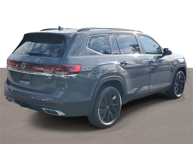 2026 Volkswagen Atlas SE Technology photo 4
