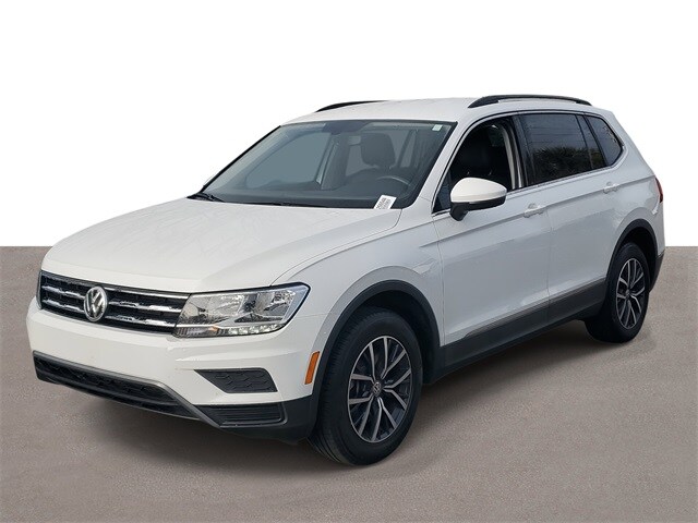 2020 Volkswagen Tiguan SE photo 2