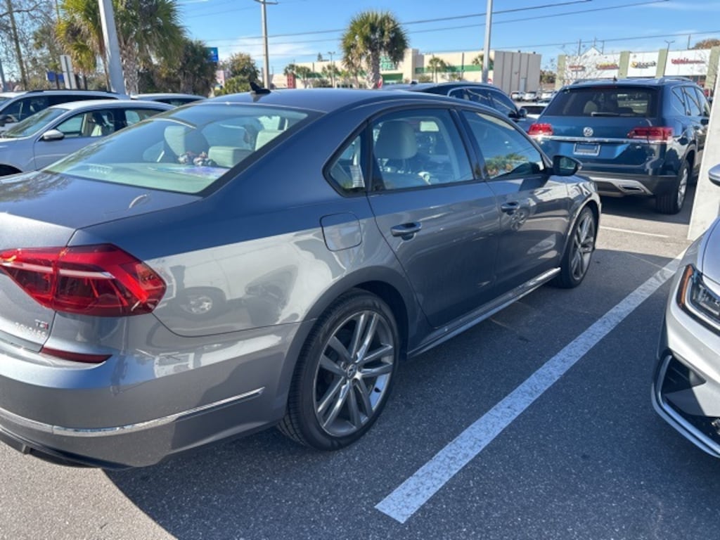 Used 2018 Volkswagen Passat 2.0T R-Line Sedan