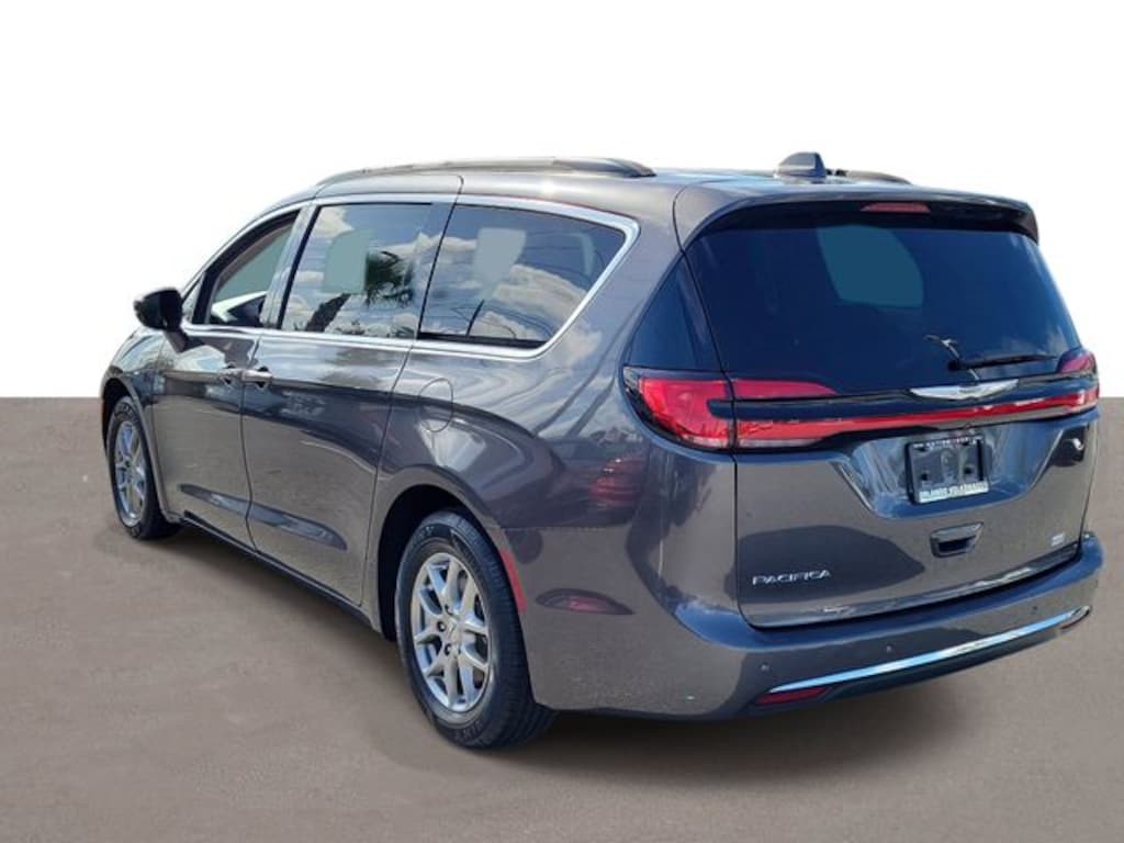 Used 2021 Chrysler Pacifica Touring Minivan/Van