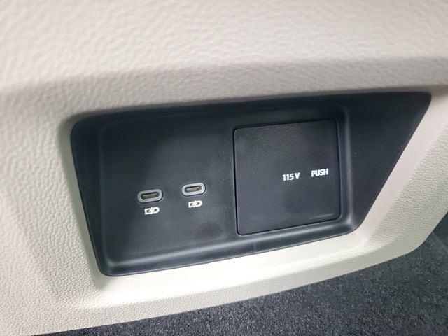 2026 Volkswagen Atlas SE w/Tech - Photo 12