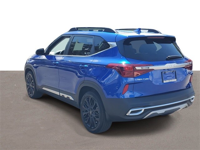 2022 Kia Seltos Nightfall Edition photo 3