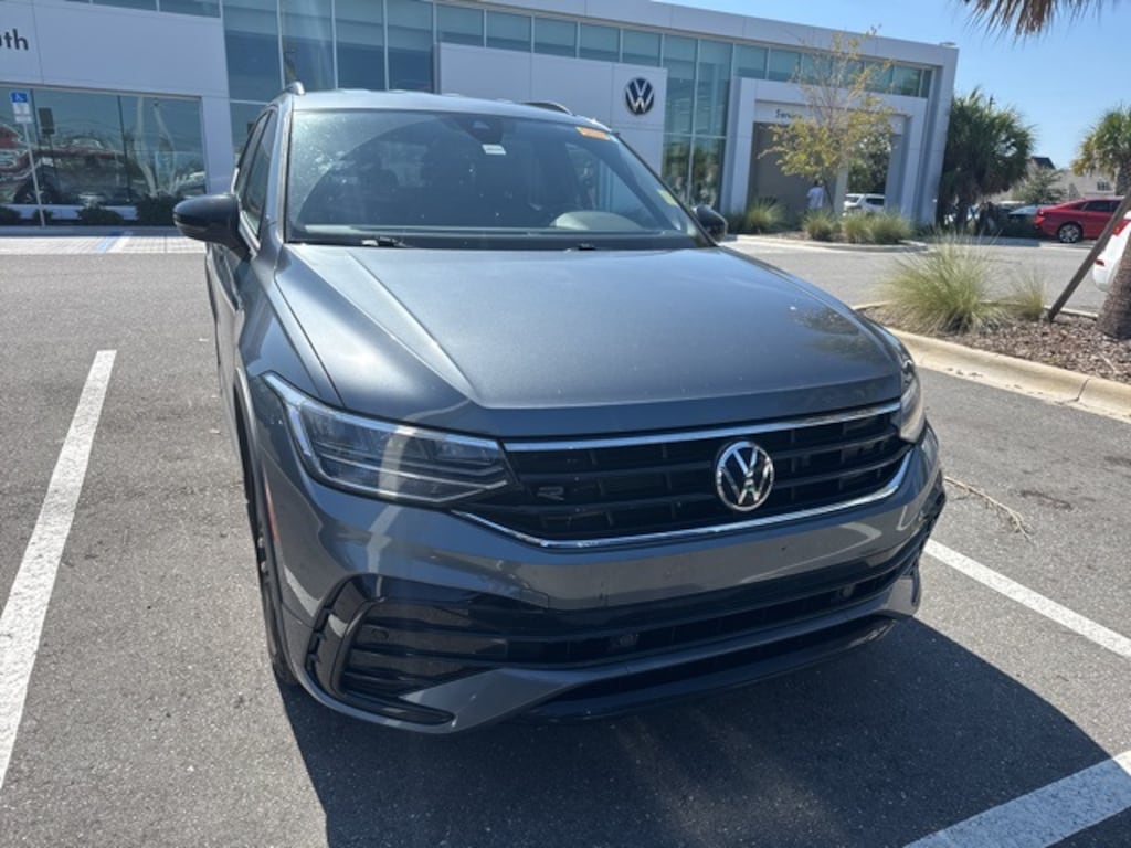 Certified 2022 Volkswagen Tiguan 2.0T SE R-Line Black SUV