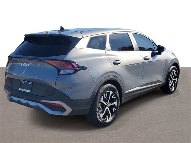 2023 Kia Sportage EX photo 3