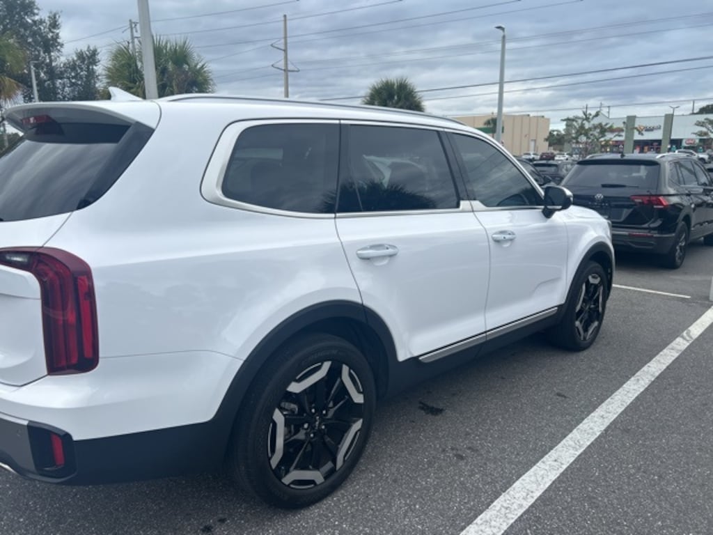 Used 2025 Kia Telluride S SUV
