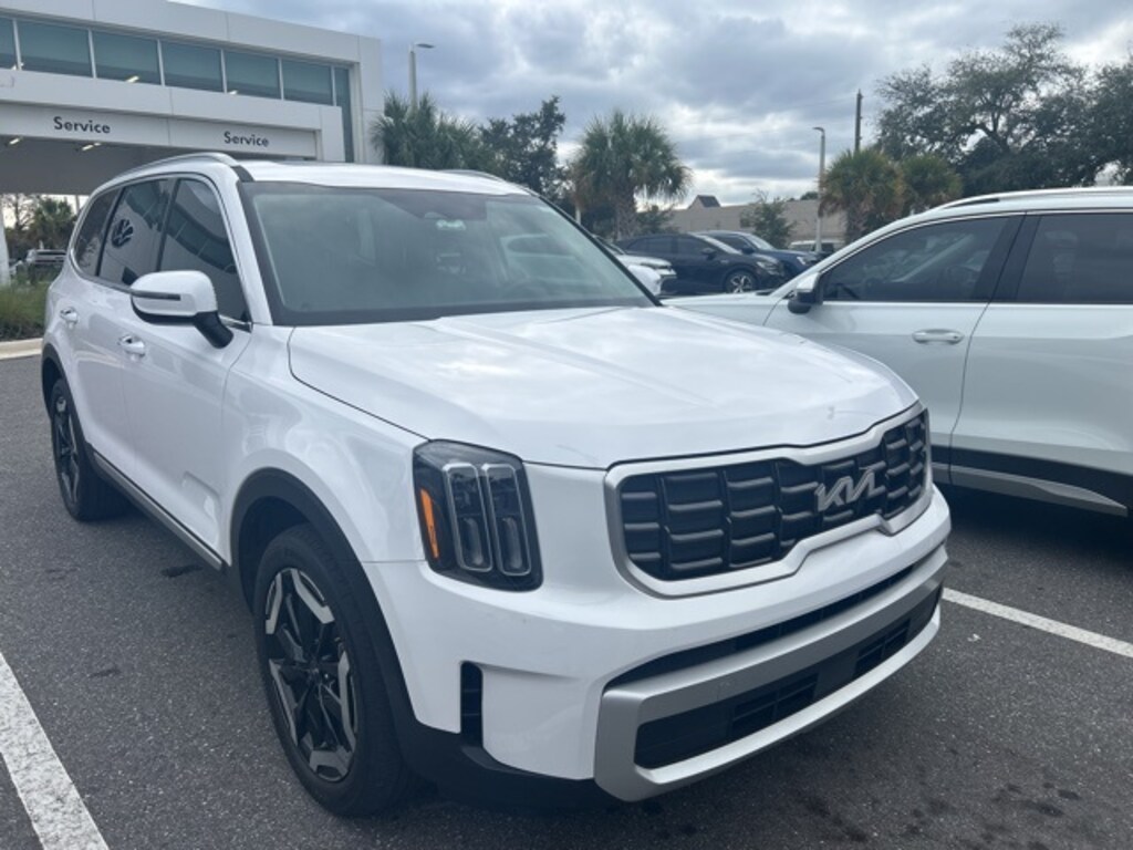 Used 2025 Kia Telluride S SUV