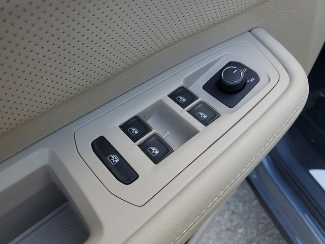 2026 Volkswagen Atlas SE w/Tech - Photo 15