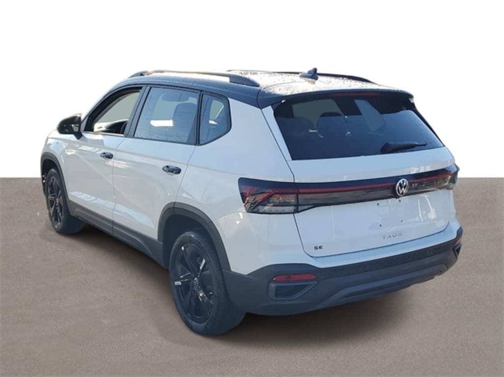 New 2026 Volkswagen Taos 1.5T SE Black SUV