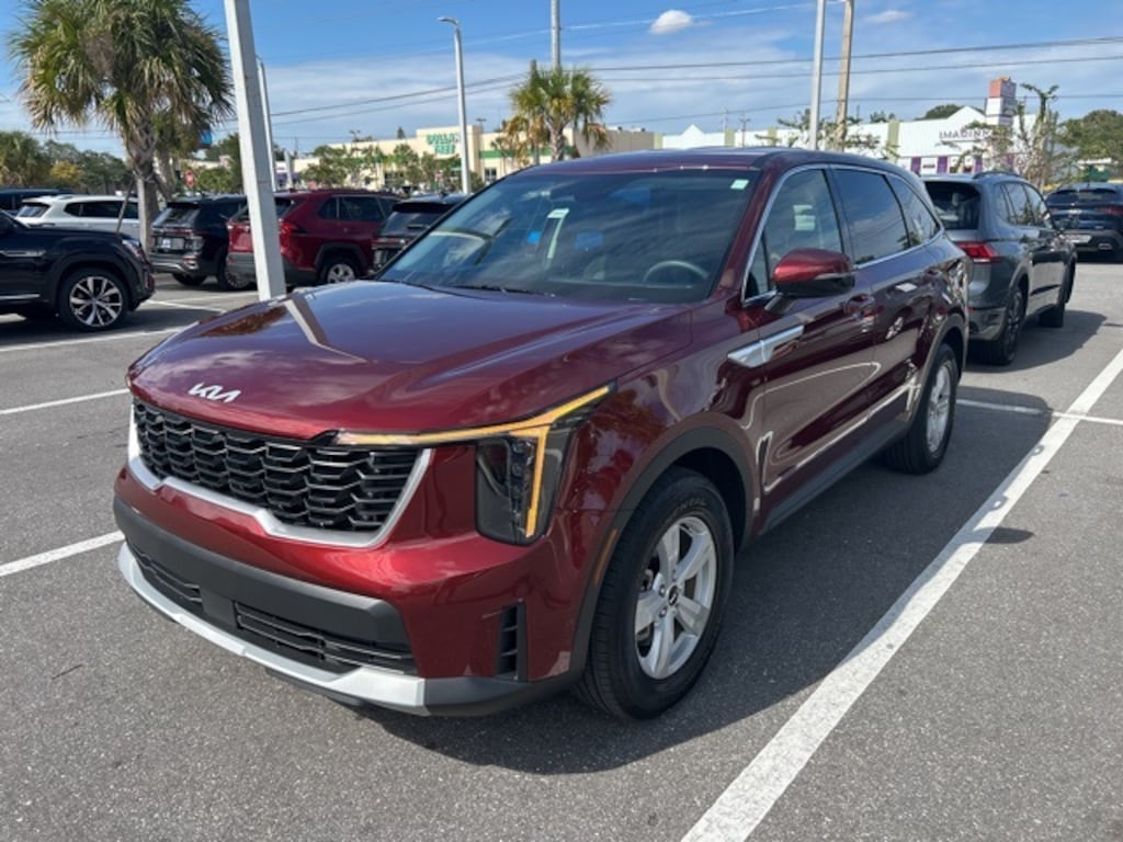 Used 2025 Kia Sorento LX SUV