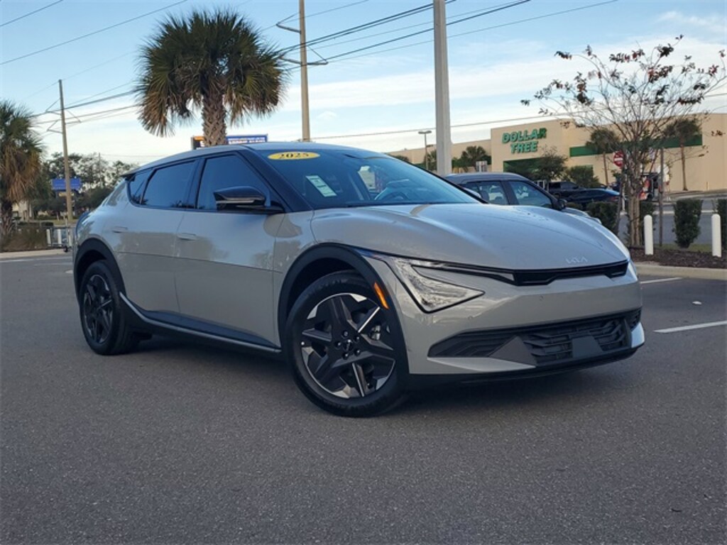 Used 2025 Kia EV6 Light SUV