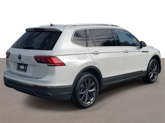 2023 Volkswagen Tiguan SE photo 4