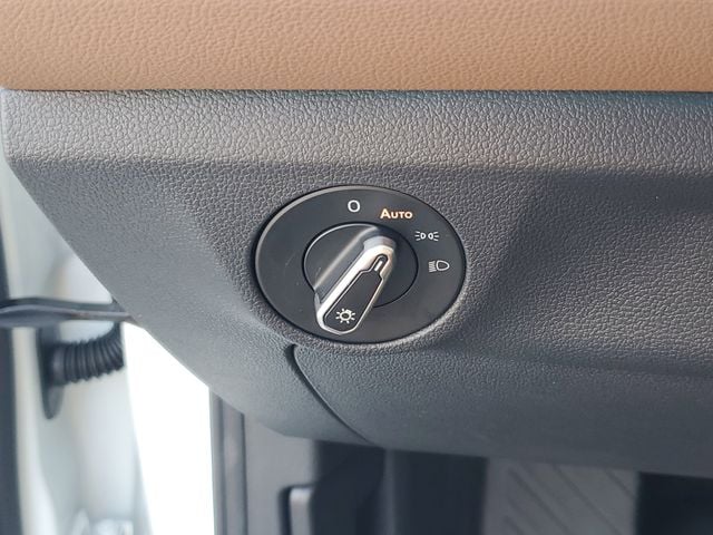 2026 Volkswagen Jetta SEL - Photo 28