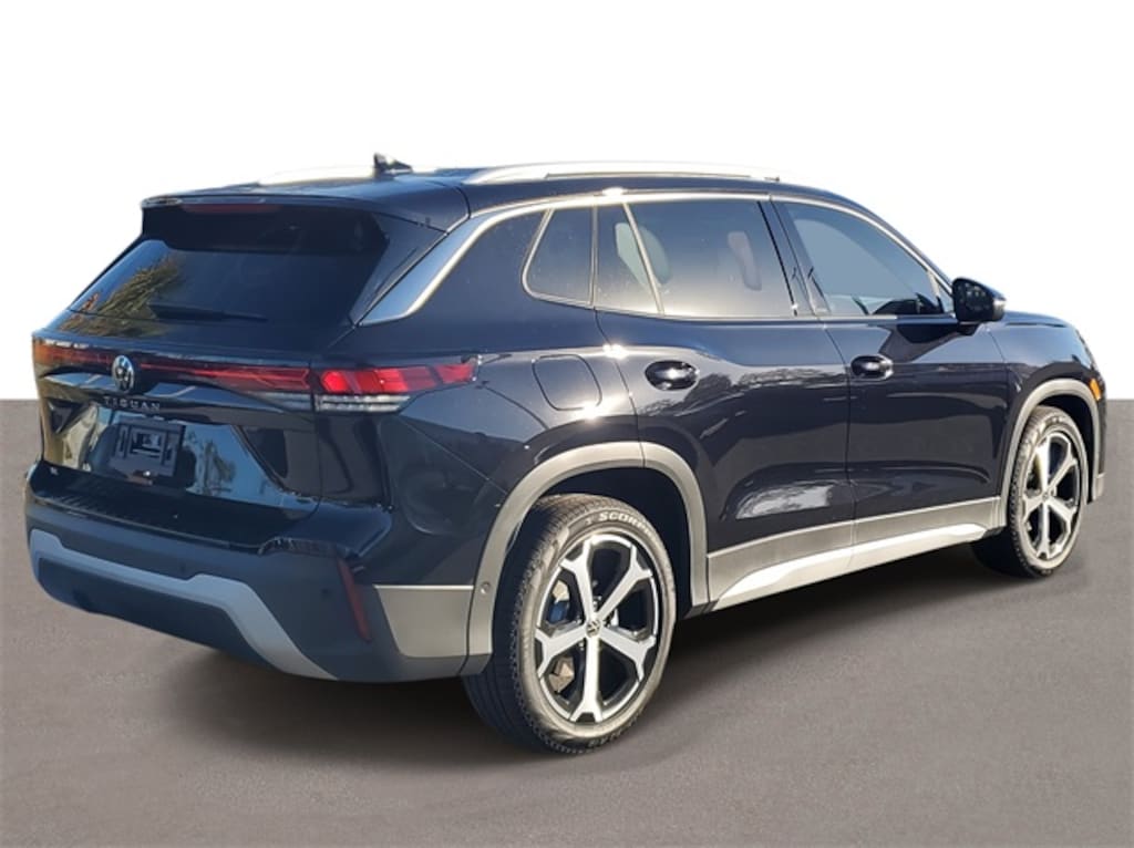 New 2026 Volkswagen Tiguan 2.0T SE SUV