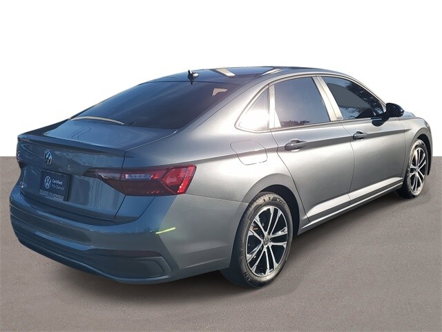 2024 Volkswagen Jetta 1.5T Sport photo 4