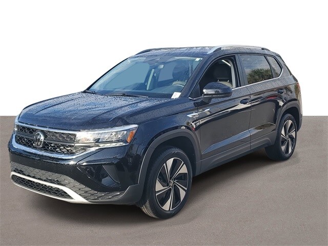 2024 Volkswagen Taos SE photo 2