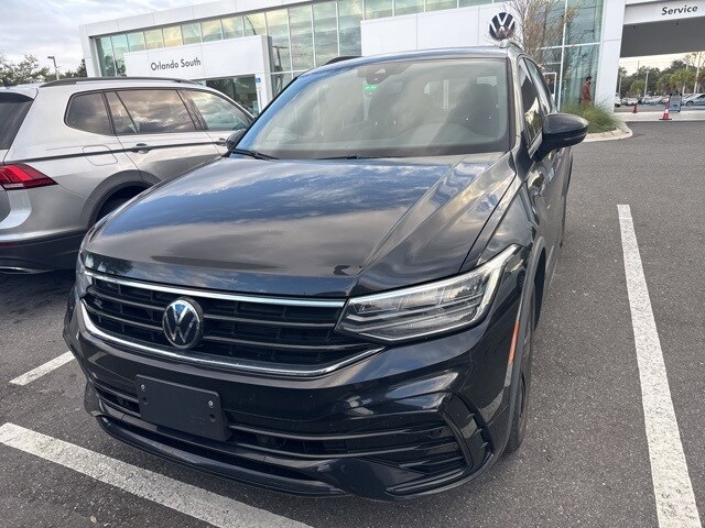 2022 Volkswagen Tiguan SE R-Line Black photo 2