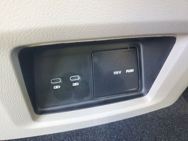 2026 Volkswagen Atlas SE w/Tech - Photo 12